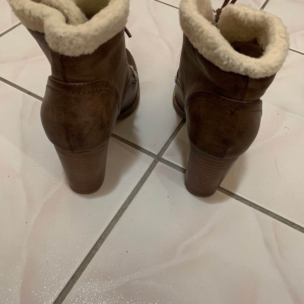 Restricted Booties - Picture 2 of 4